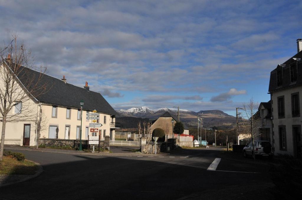 Auberge De La Providence Saint-Donat Exterior foto